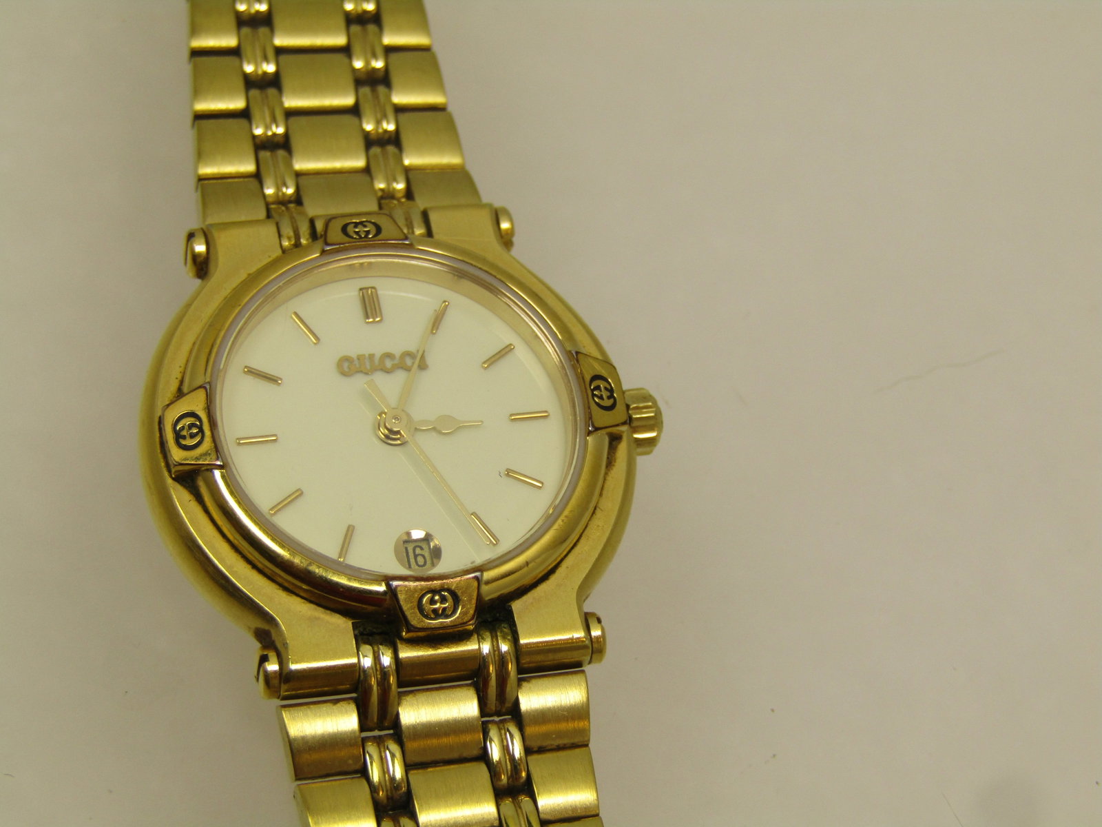 Ladies' Gucci Gold Tone Watch with Date and Second Hand, 1980's-1990's, Runs - 4