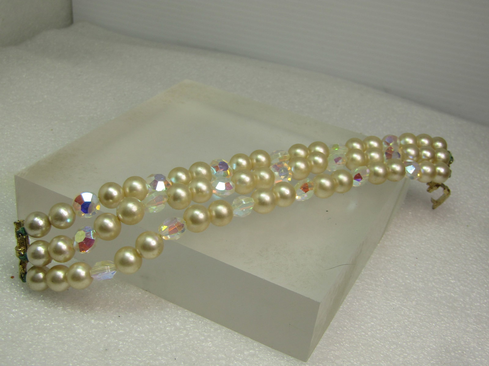 Vintage Triple Strand Faux Pearl Bracelet, AB Glass Beads, Signed Marvella. 1960's - 5