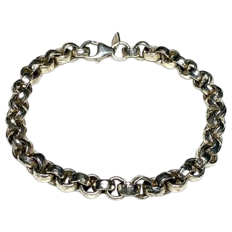 Estate USA Fine Silver .999 Rolo Chain Bracelet: Title: Estate USA Fine Silver .999 Rolo Chain Bracelet Description: Estate USA Fine Silver .999 Rolo Chain Bracelet Hallmarked: USA .999 Weighs: 26 grams Measures: 8.5 inches length Date/Period: Estat