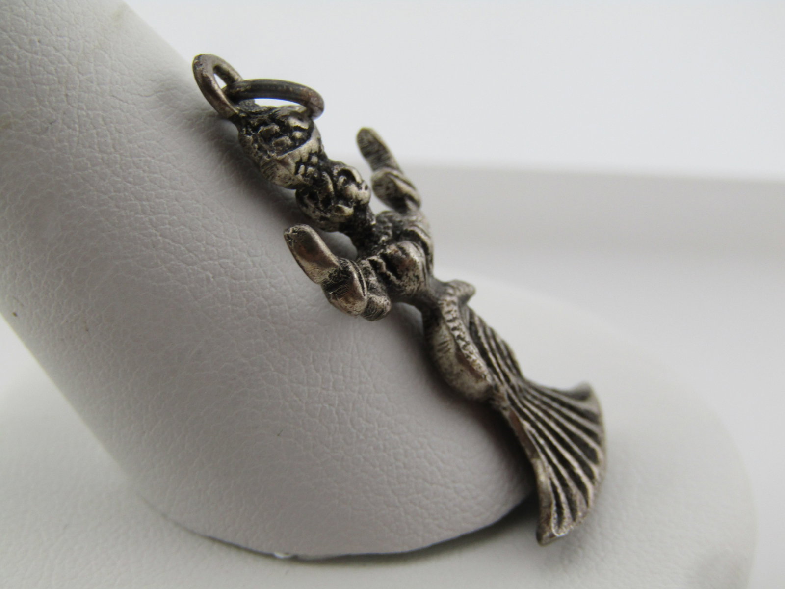 Vintage Sterling Afro-Colombian Woman Charm/Pendant, with Basket on Head, Mid-Century - 3