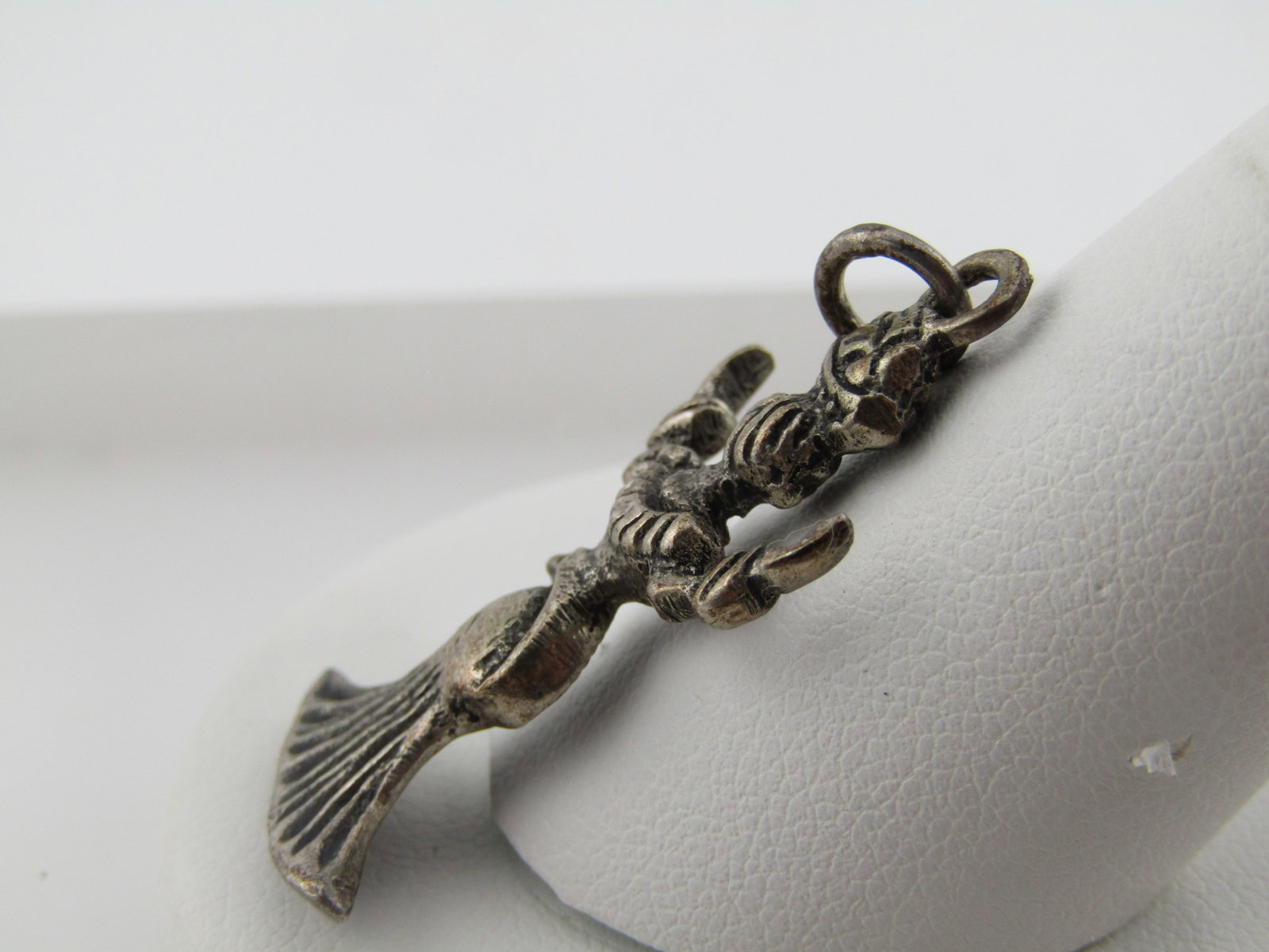 Vintage Sterling Afro-Colombian Woman Charm/Pendant, with Basket on Head, Mid-Century - 5