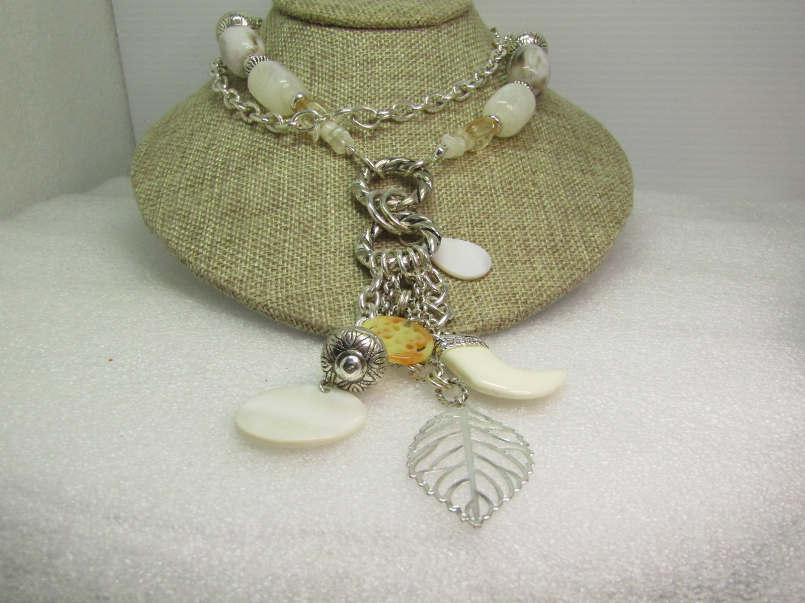 Vintage Avon Faux Agate, Leaf/Italian Horn Necklace, 30", 1980's-1990's - 2