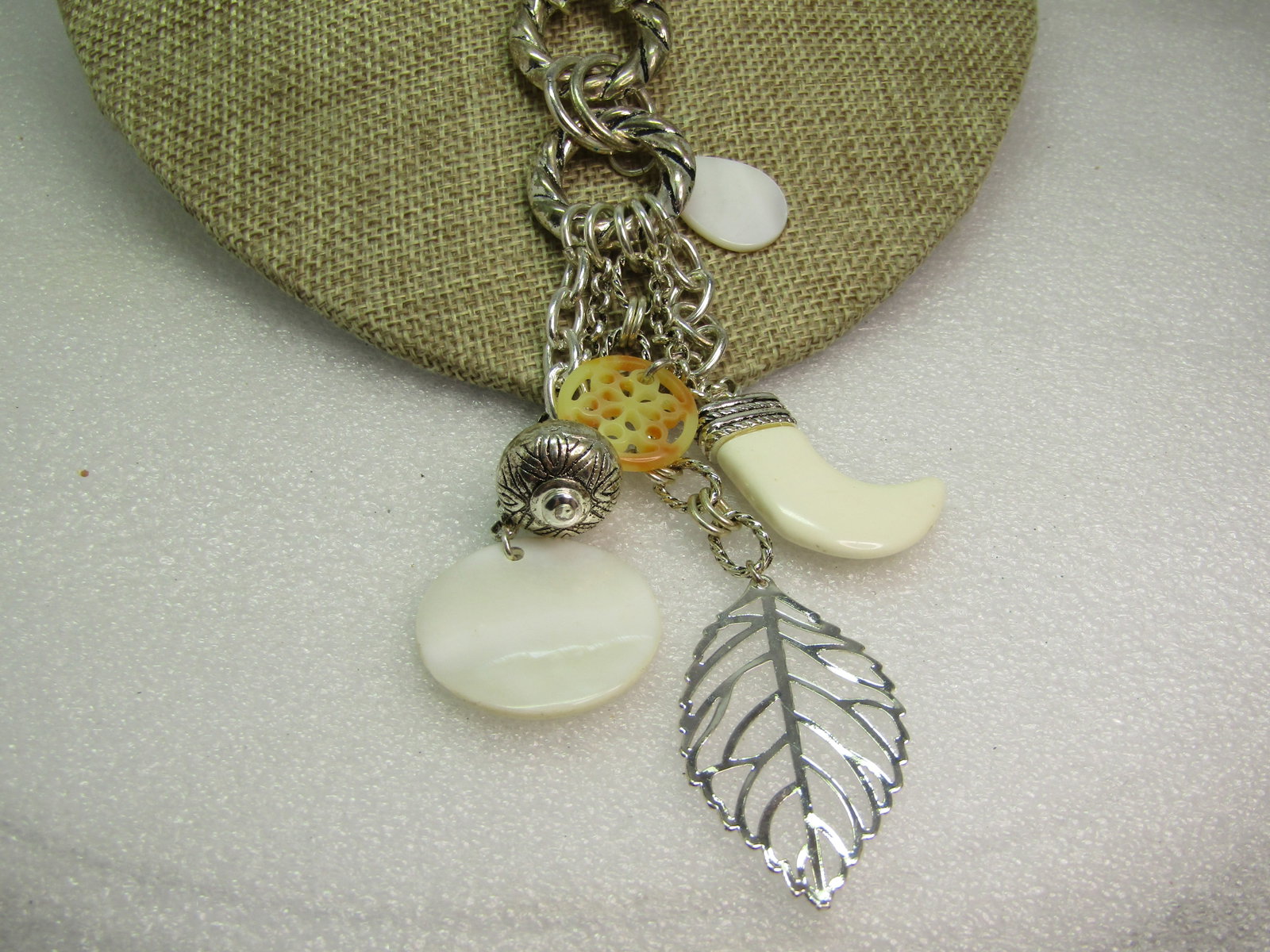 Vintage Avon Faux Agate, Leaf/Italian Horn Necklace, 30", 1980's-1990's - 3