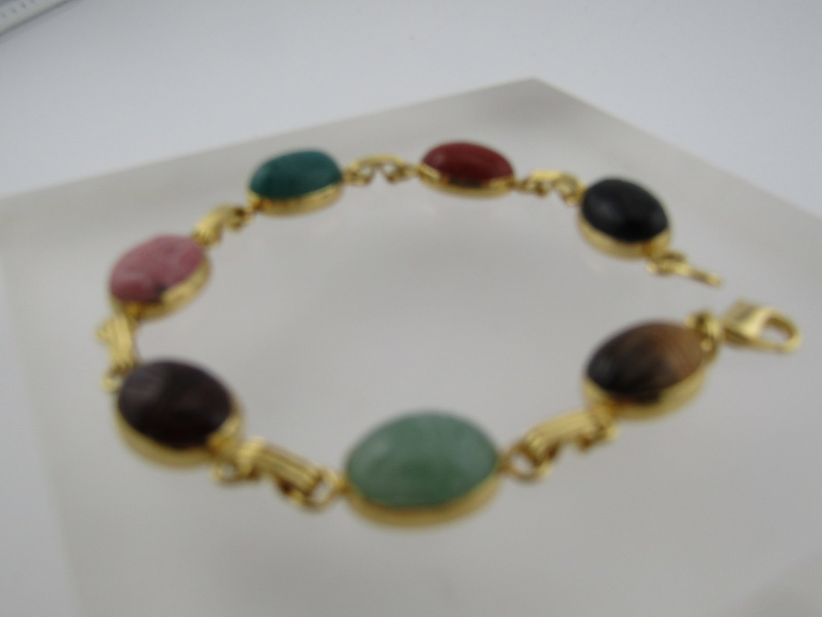 Vintage Gold Tone Scarab Bracelet, 8", 1980's. Egyptian Themed, - 7