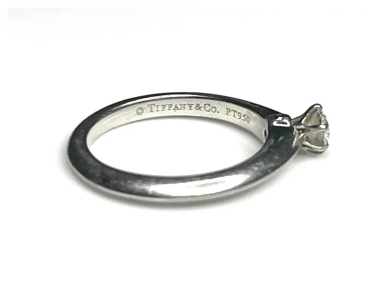 Estate The Tiffany Classic Setting Tiffany and Co. Engagement Ring in Platinum - 10