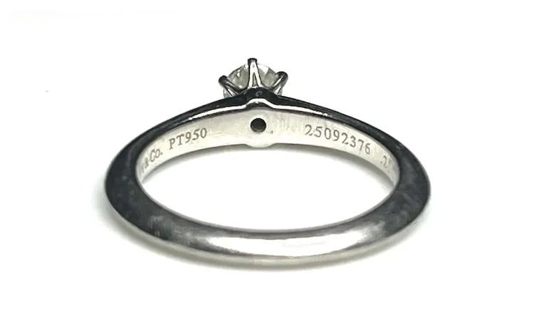 Estate The Tiffany Classic Setting Tiffany and Co. Engagement Ring in Platinum - 11