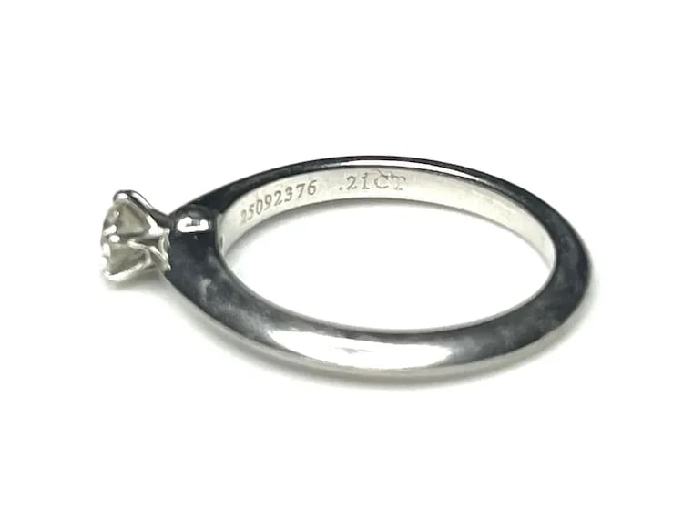 Estate The Tiffany Classic Setting Tiffany and Co. Engagement Ring in Platinum - 8