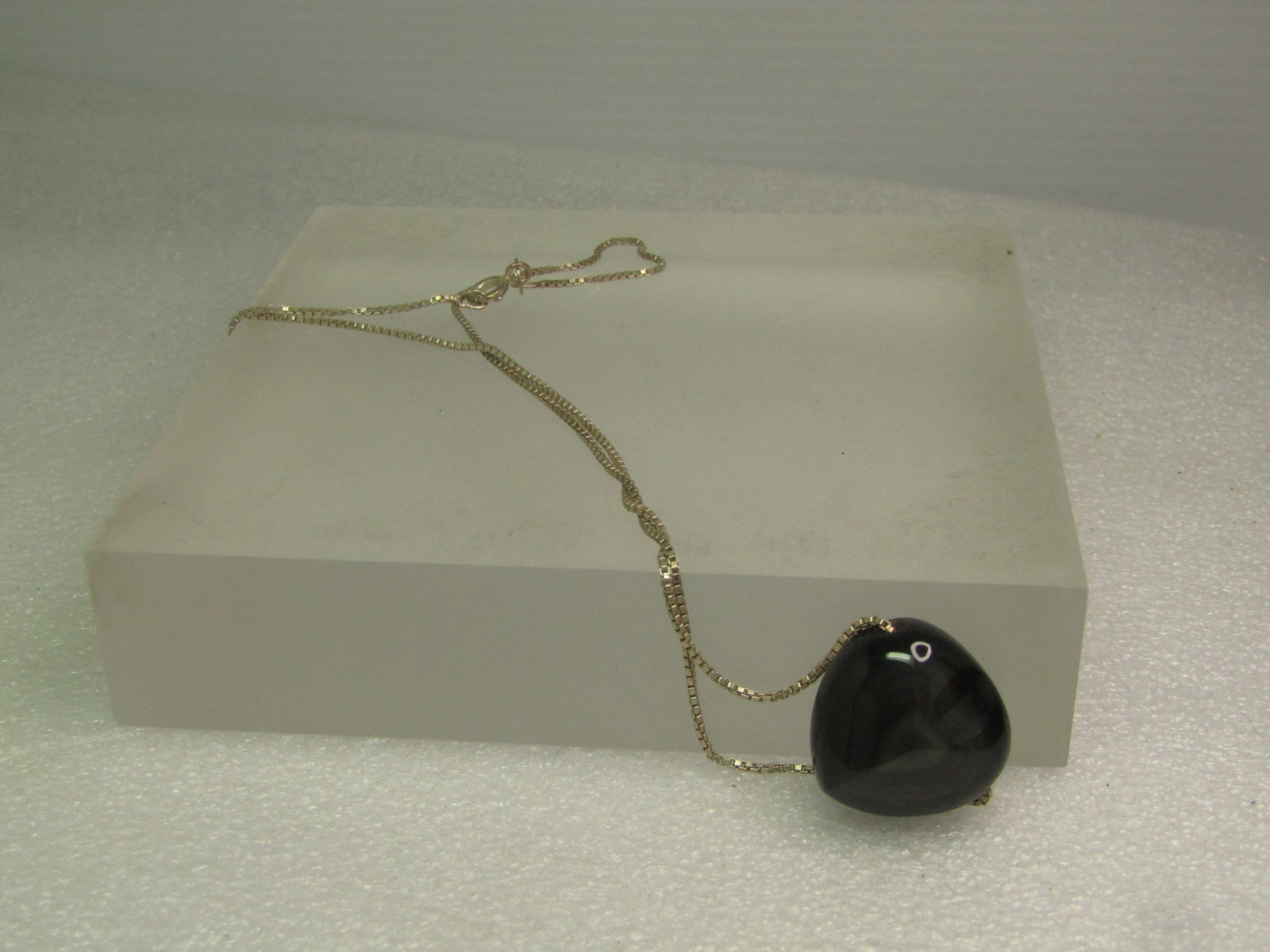 Vintage Sterling Black Glass Moonstone Concentric Heart Necklace, 18", 1990's. - 5