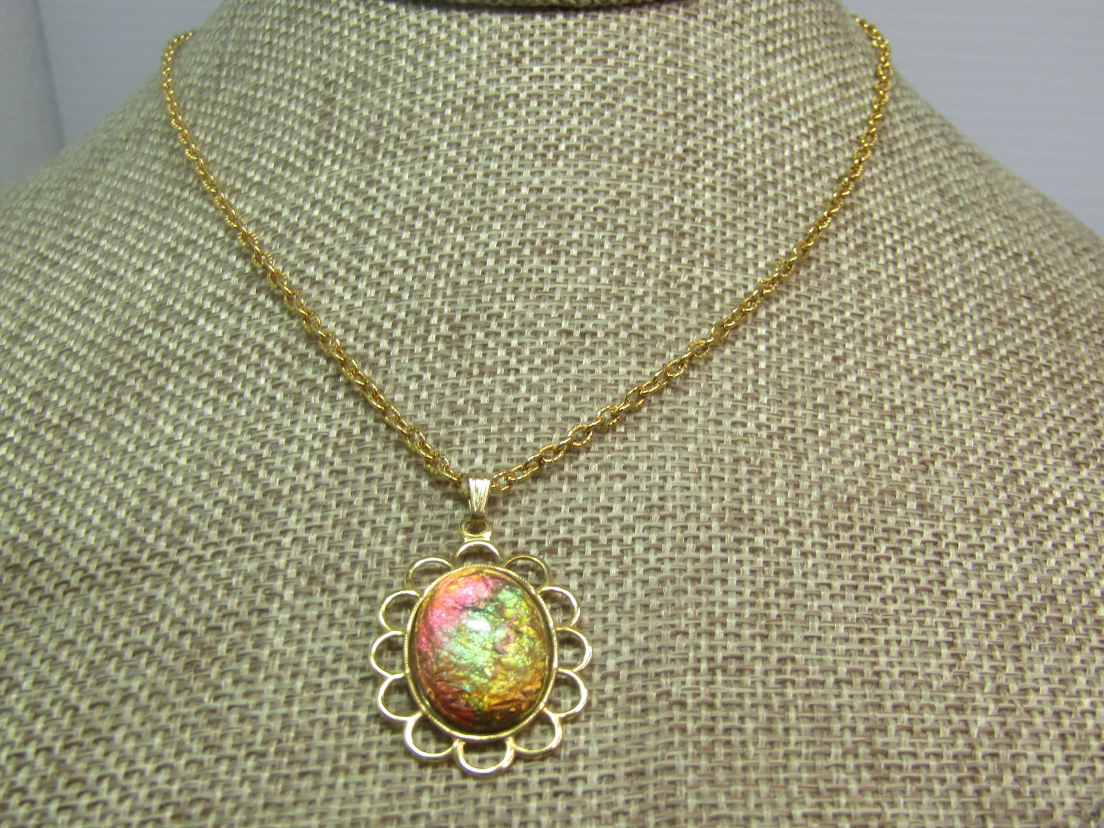 Vintage Faux Opal Shimmery Necklace, 18", 1970's - 3