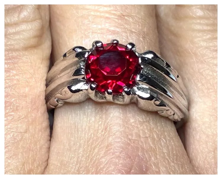 Vintage Sterling Silver Red Stone Ring - 6