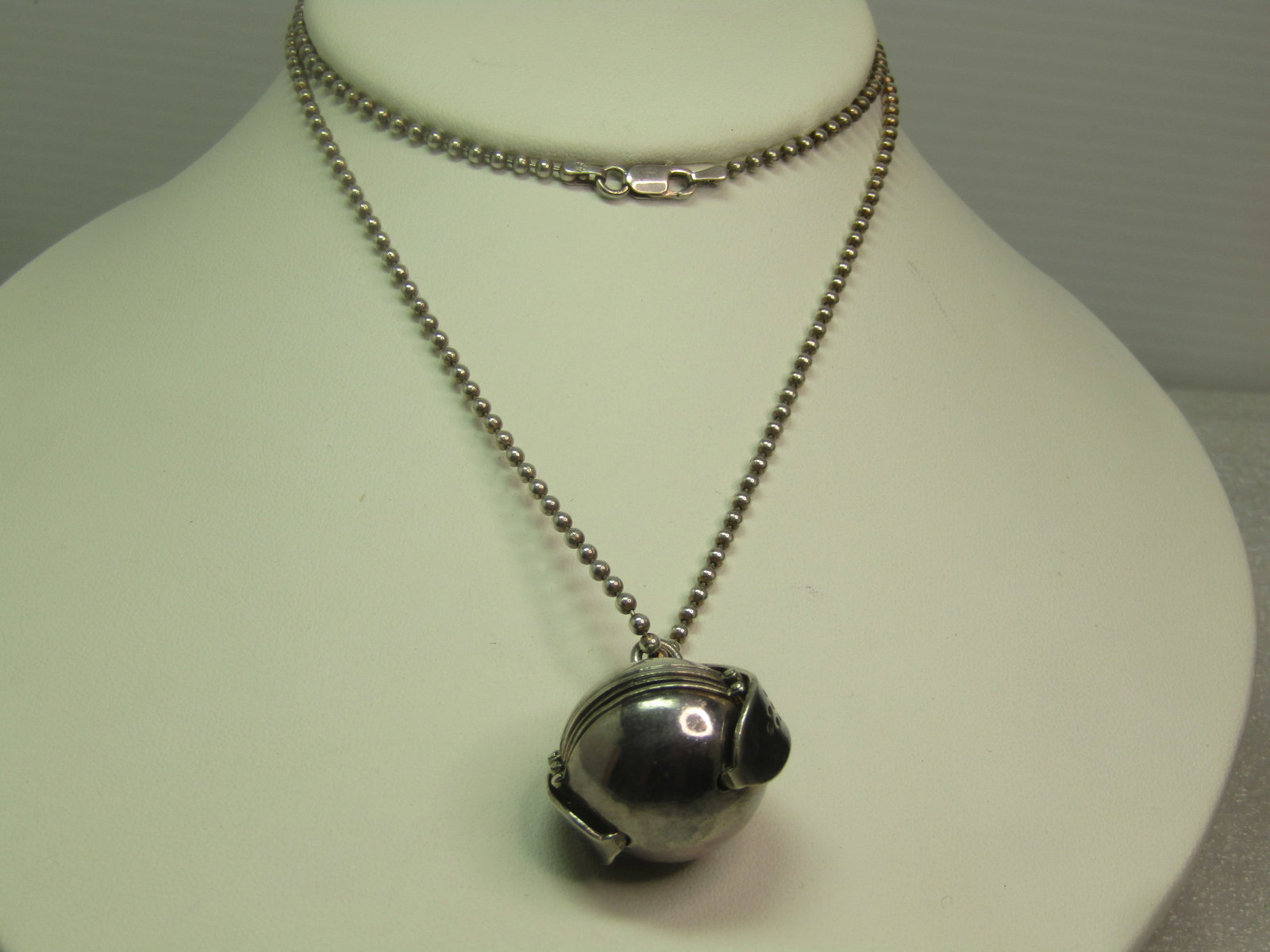 Sterling Photo Ball Locket/Necklace 24", Six Photos - 2