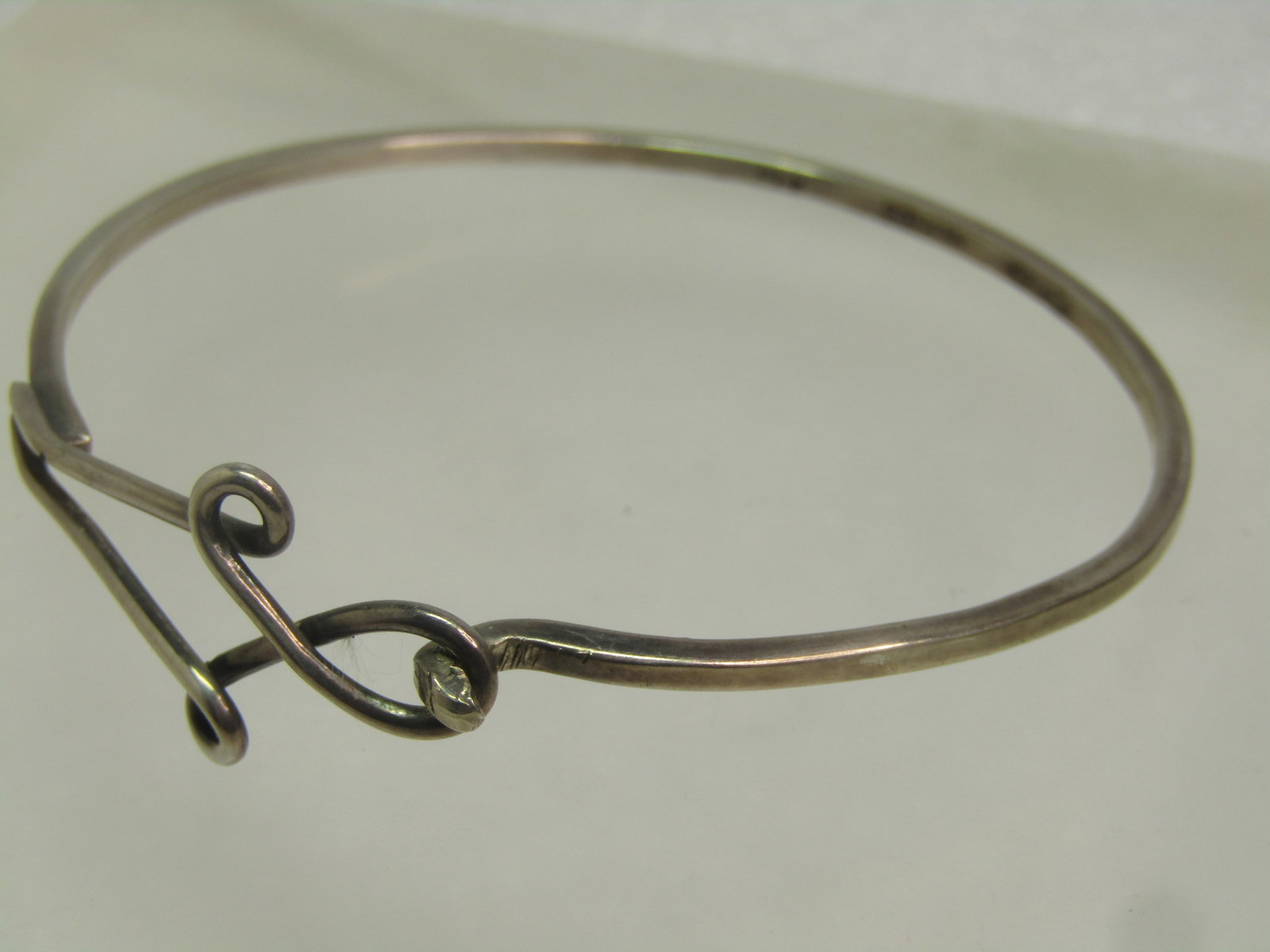 Vintage Sterling Curved Bangle Top Locking Bracelet, Mexico, Signed . 7", 1970's - 3