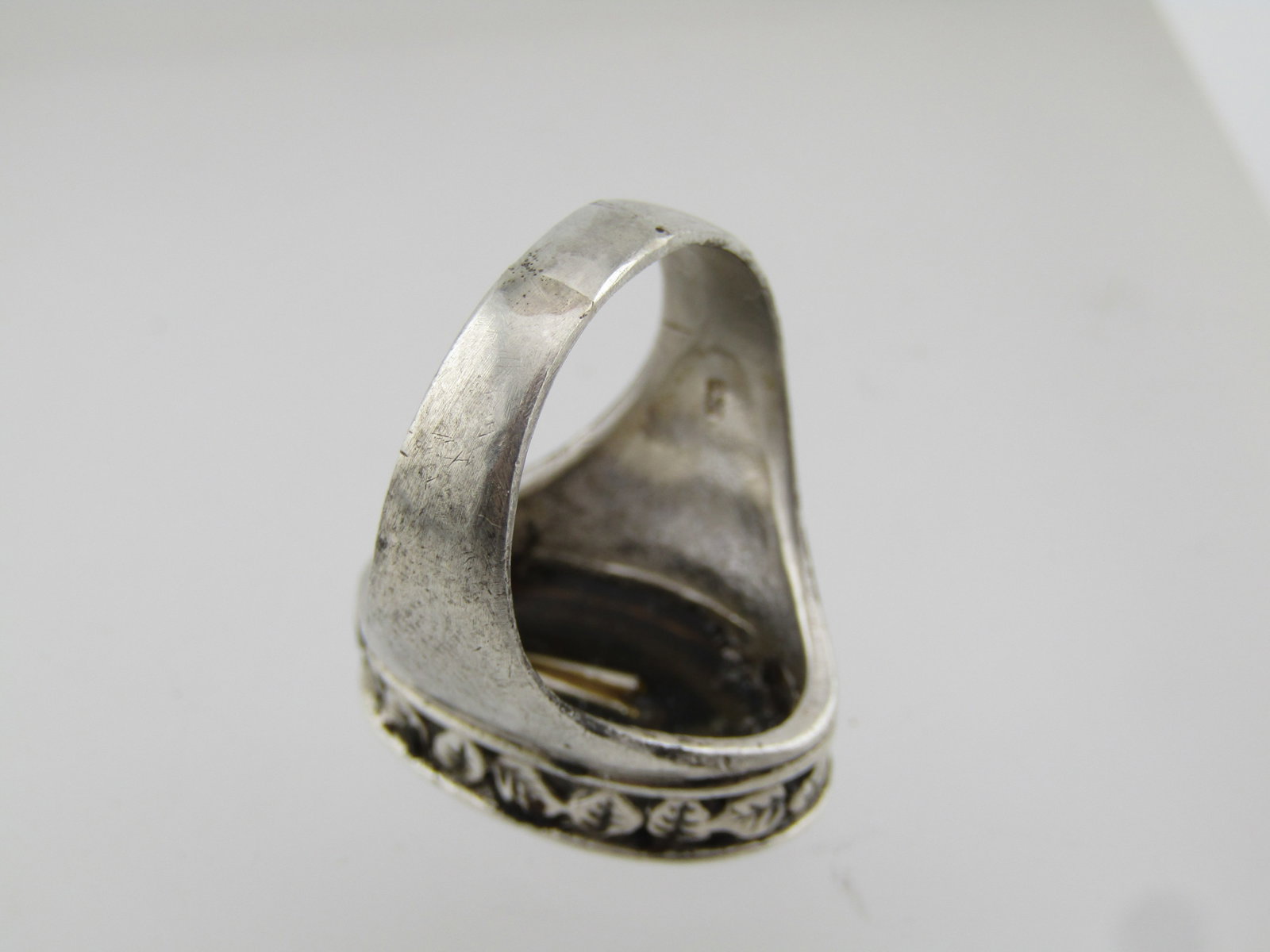 Vintage Sterling Onyx Ring, Initial AN, Leaf Border, Sz. 8, 1960's-1970's - 5