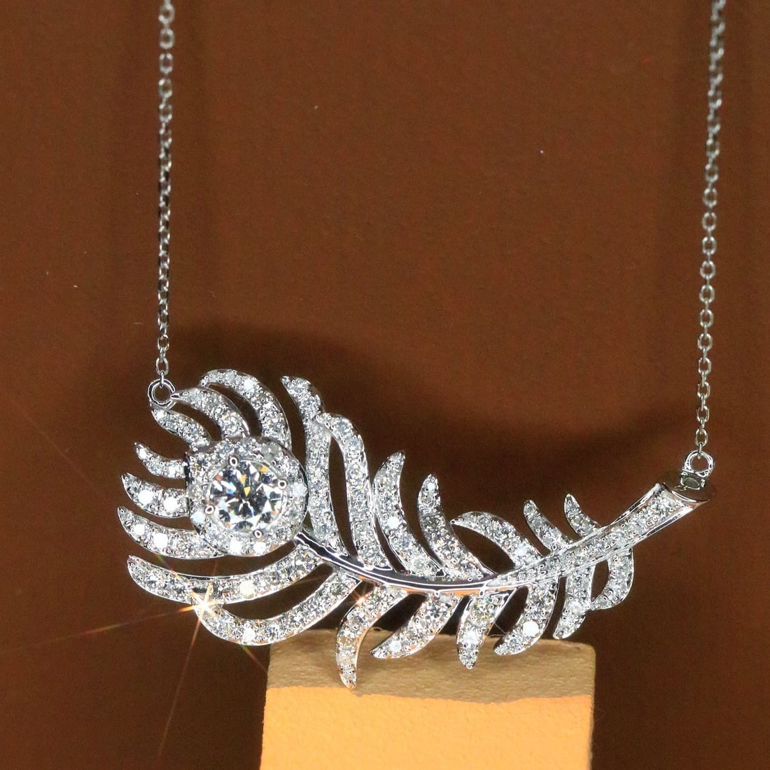 14K GOLD 1.25 CTW NATURAL H DIAMOND NECKLACE - 2