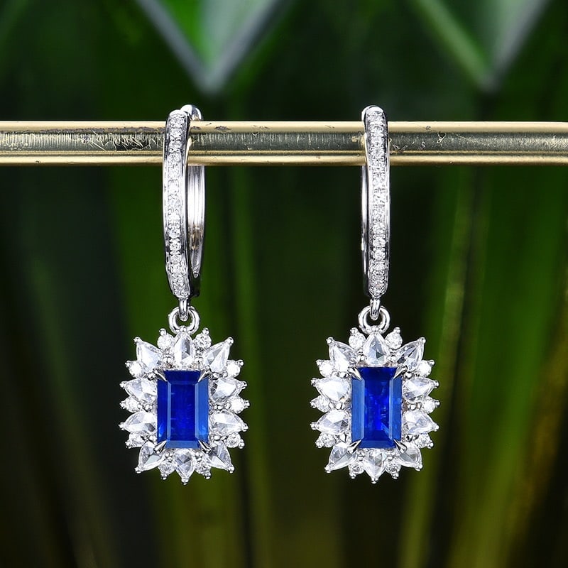 14K GOLD 2.19 CTW NATURAL SAPPHIRE and DIAMOND EARRINGS: Title:14K GOLD 2.19 CTW NATURAL SAPPHIRE and DIAMOND EARRINGS Description:Ref:230678165Gold Content:14K GoldMain Gemstone:SapphireNumber of stones:2Shape:OctagonalCarat Weight:1.6ct Color:Royal blueTr