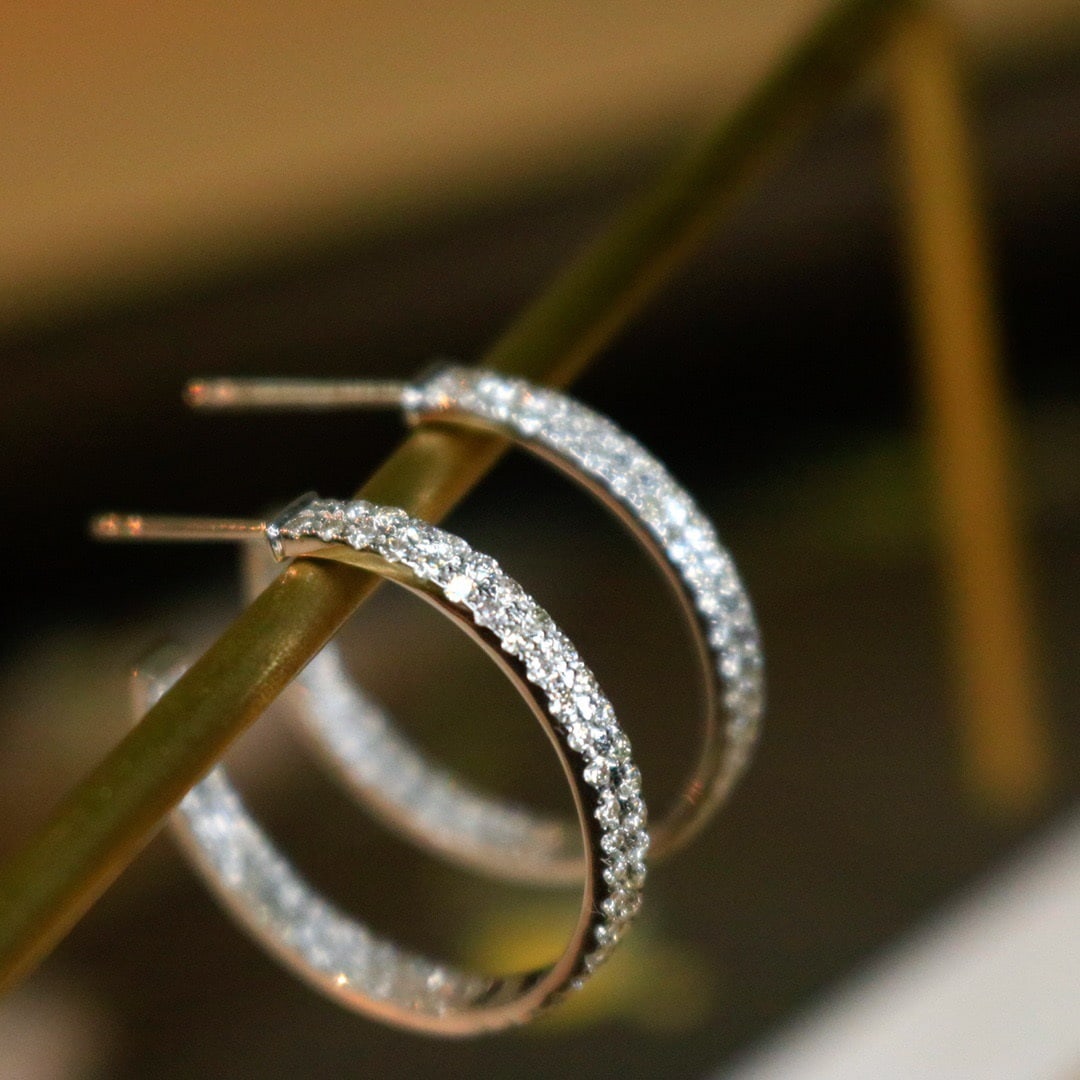 14K GOLD 1.2 CT NATURAL H DIAMOND EARRINGS: Title:14K GOLD 1.2 CT NATURAL H DIAMOND EARRINGS Description:Ref:230678227Gold Content:14K GoldMain Gemstone:DiamondShape:RoundCarat Weight:1.2ct Clarity Grade:VS2Color:HTreatment:NaturalCut Grade:G G