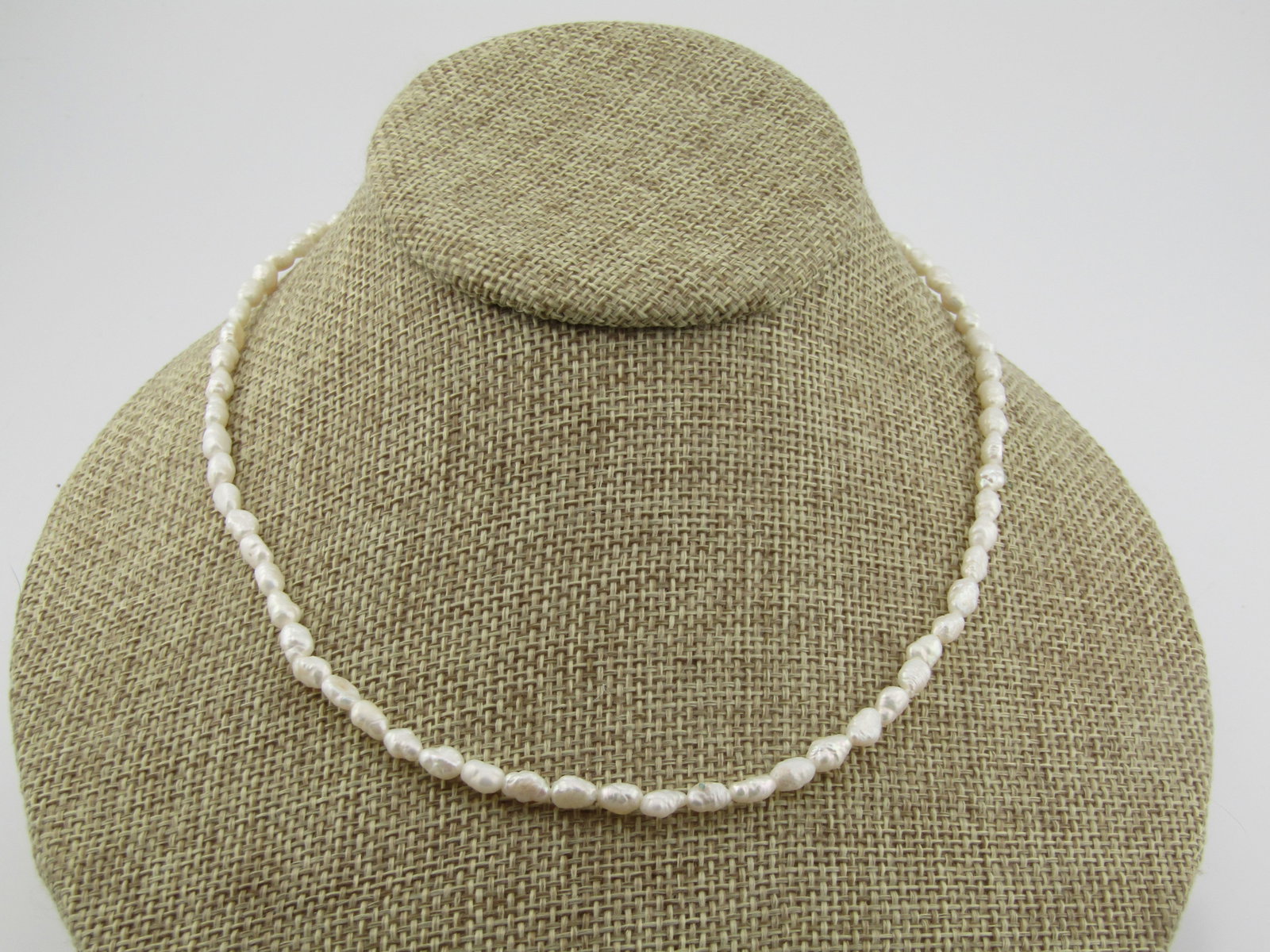 Vintage 14kt Freshwater Pearl Necklace, 16", 1980's: Title:Vintage 14kt Freshwater Pearl Necklace, 16", 1980's Description:Vintage 14kt Freshwater Pearl Necklace, 16", 1980's. The pearls are an average of appx. 4.4mm. The clasp is 14kt gold spring ring 