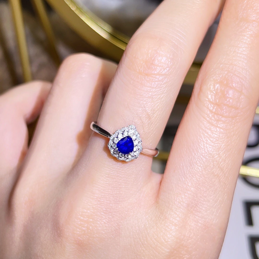 14K GOLD 0.68 CTW NATURAL SAPPHIRE and DIAMOND RING - 3