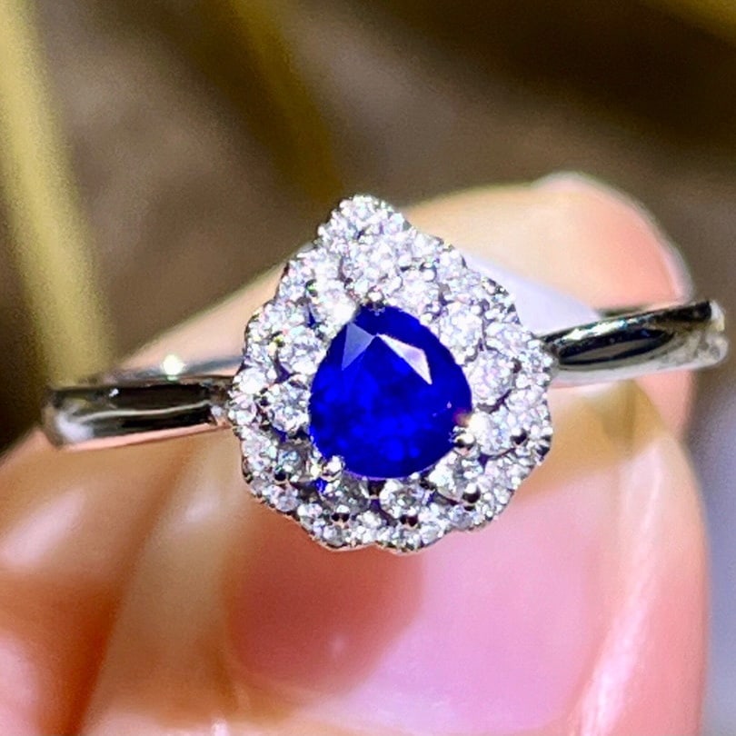 14K GOLD 0.68 CTW NATURAL SAPPHIRE and DIAMOND RING - 5