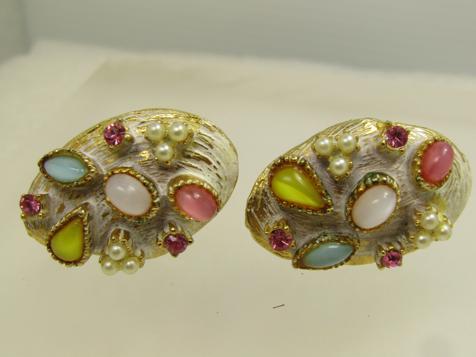 Vintage Har Signed Enameled Raised Rhinestone, Bracelet, Clip Earrings Set, signed HAR, 1950's, RARE - 9