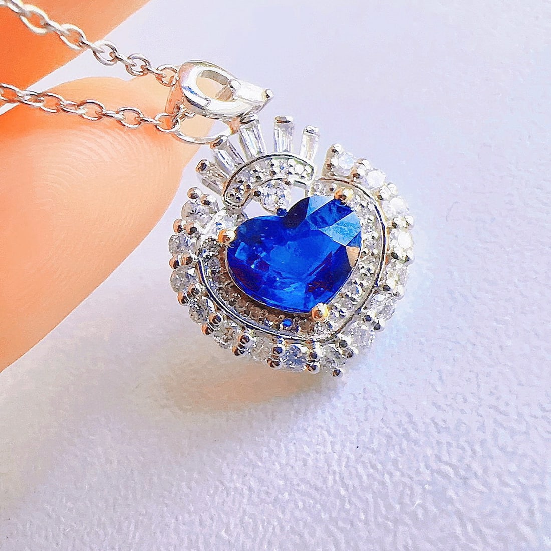 14K GOLD 1.35 CT NATURAL SAPPHIRE and DIAMOND PENDANT: Title:14K GOLD 1.35 CT NATURAL SAPPHIRE and DIAMOND PENDANT Description:Ref:230678178Gold Content:14K GoldMain Gemstone:SapphireNumber of stones:1Shape:HeartCarat Weight:1.35ct Color:Royal
