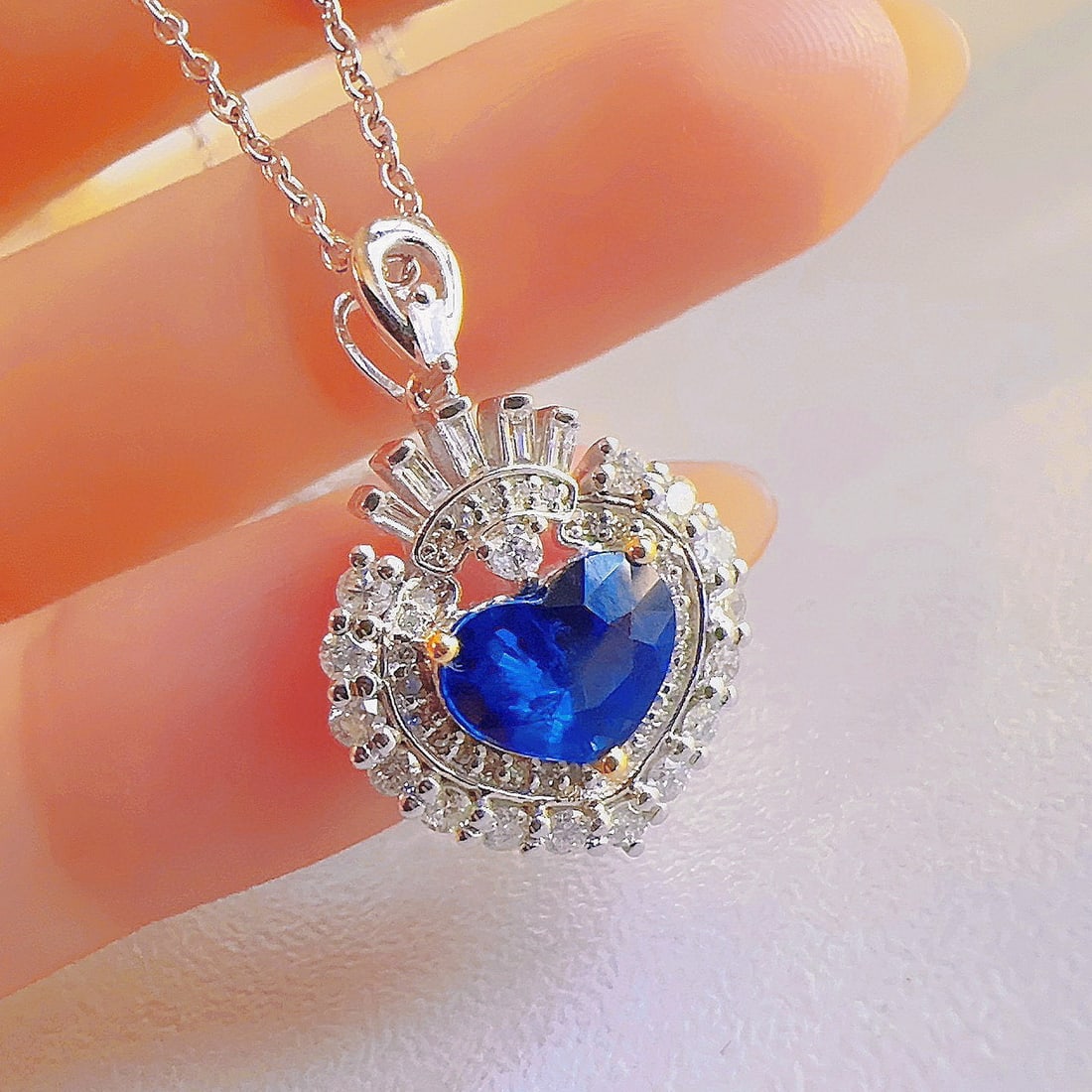 14K GOLD 1.35 CT NATURAL SAPPHIRE and DIAMOND PENDANT - 2
