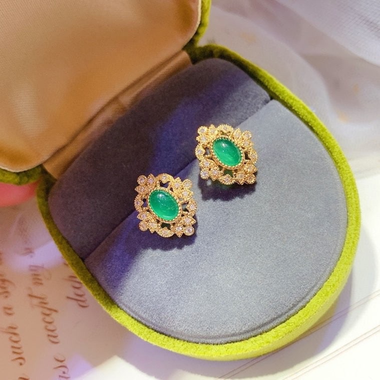 14K GOLD 0.90 CT VIVID GREEN NATURAL EMERALD and DIAMOND EARRINGS (1 of 4)