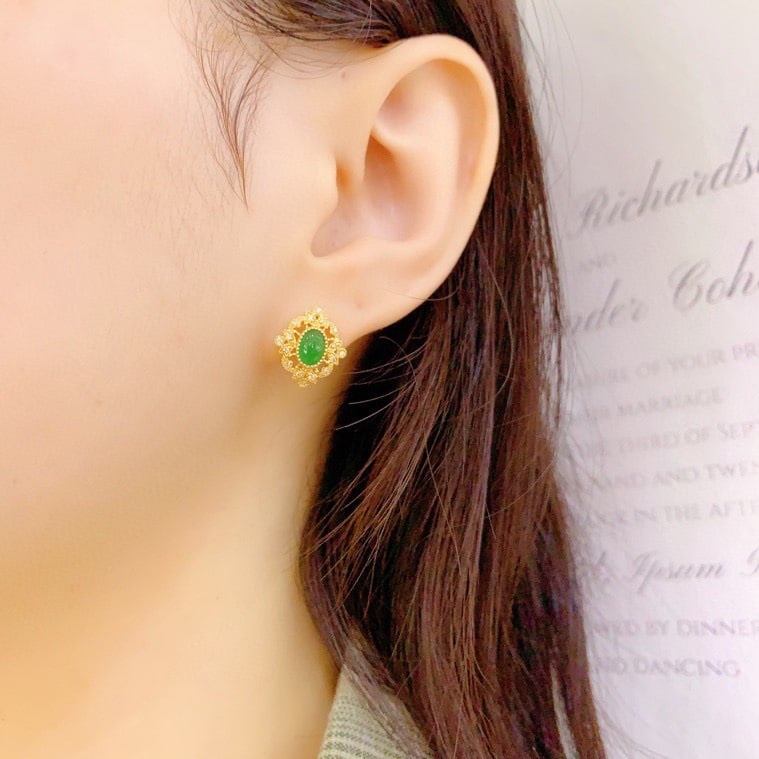 14K GOLD 0.90 CT VIVID GREEN NATURAL EMERALD and DIAMOND EARRINGS - 4