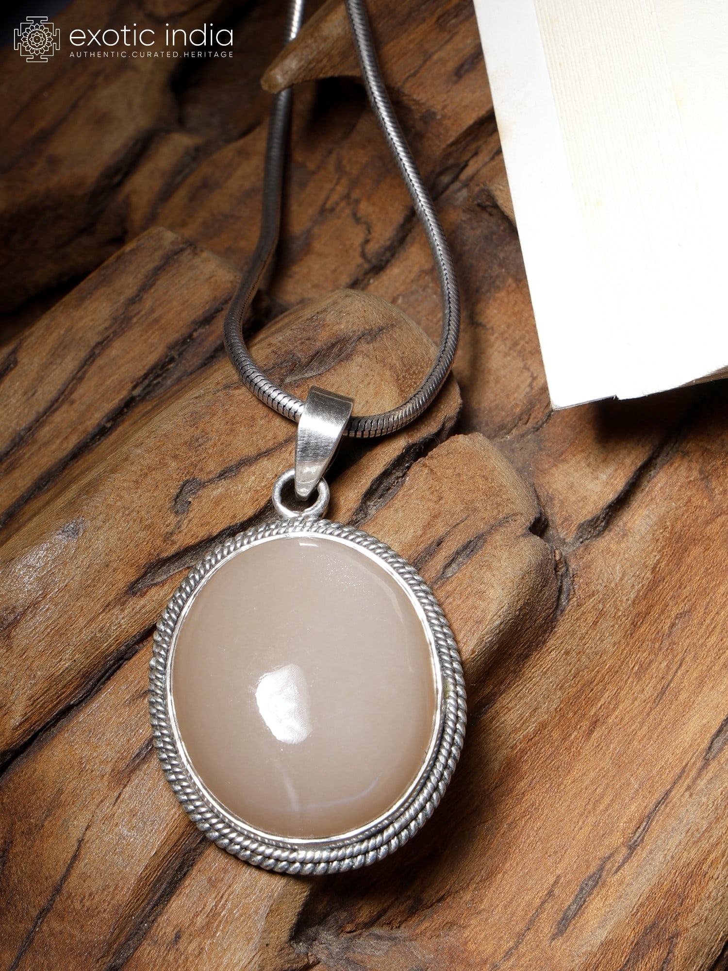 Oval Shaped Opal Pendant: Title: Oval Shaped Opal Pendant Description: itemcode : JFZ51) Reserve: $194.00 Shipping: Domestic: Shipping rates are determined by destination International: Foreign shipping rates are determined