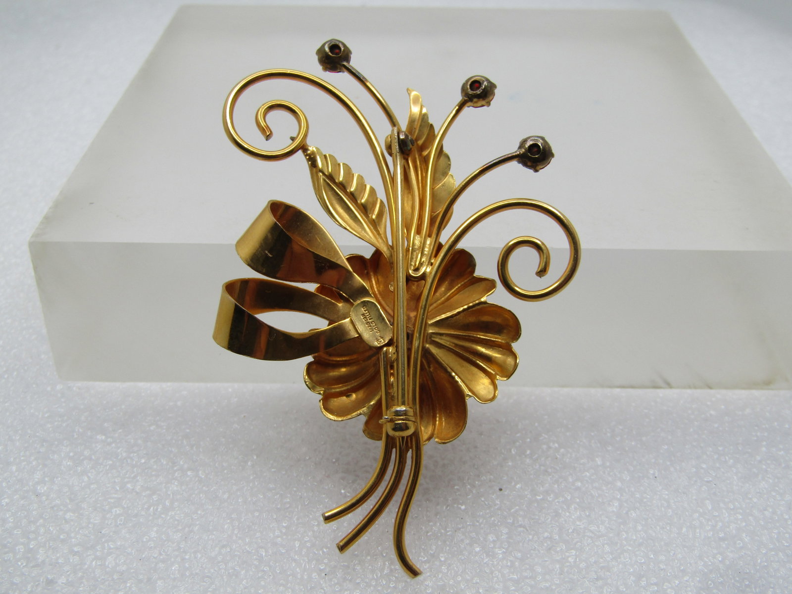 Vintage 12kt GF Floral Brooch, Red Rhienstones, 1940's - 4