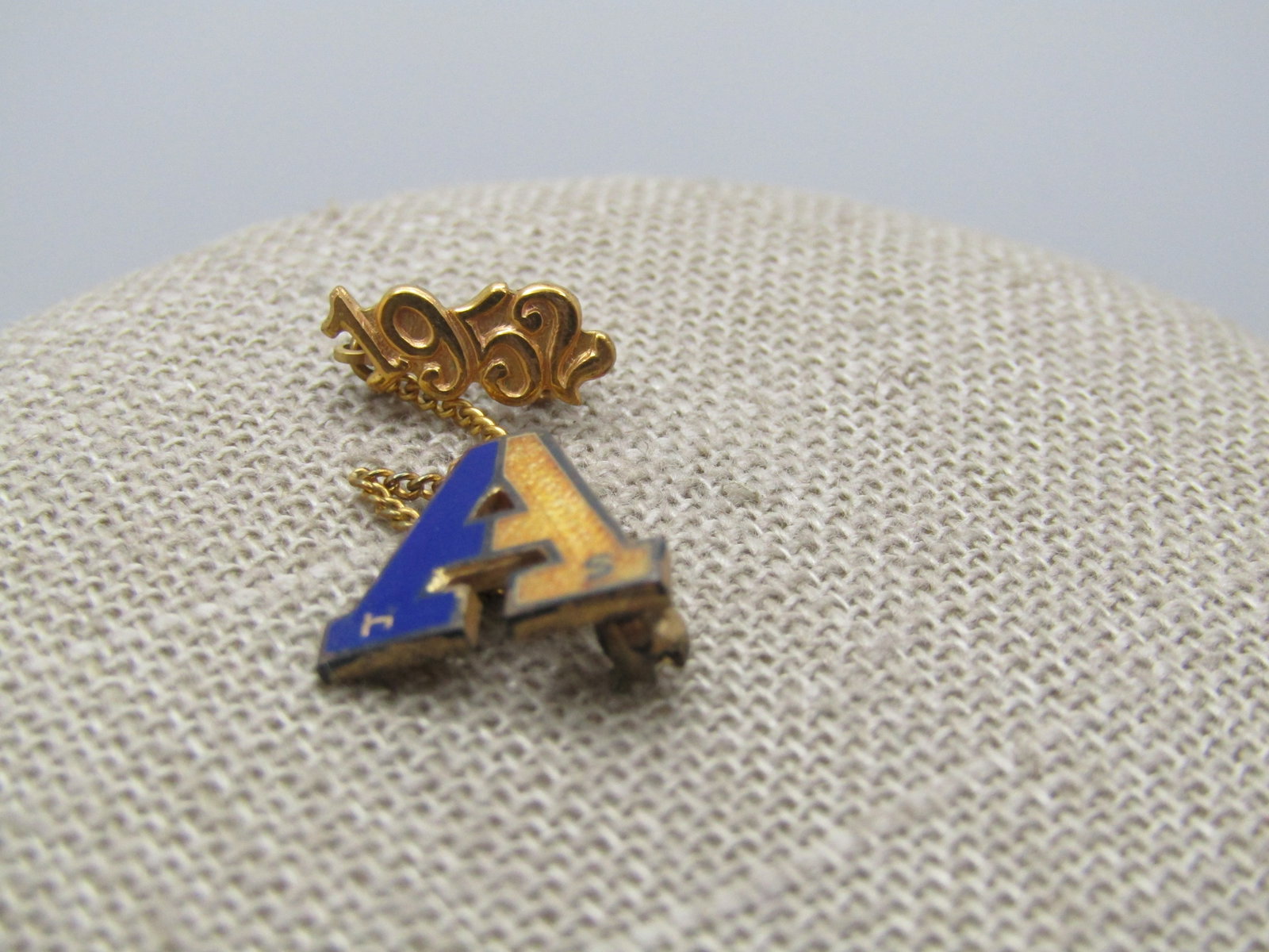 Vintage Sterling Guilloch Allentown High School 1952 Pin (1 of 4)