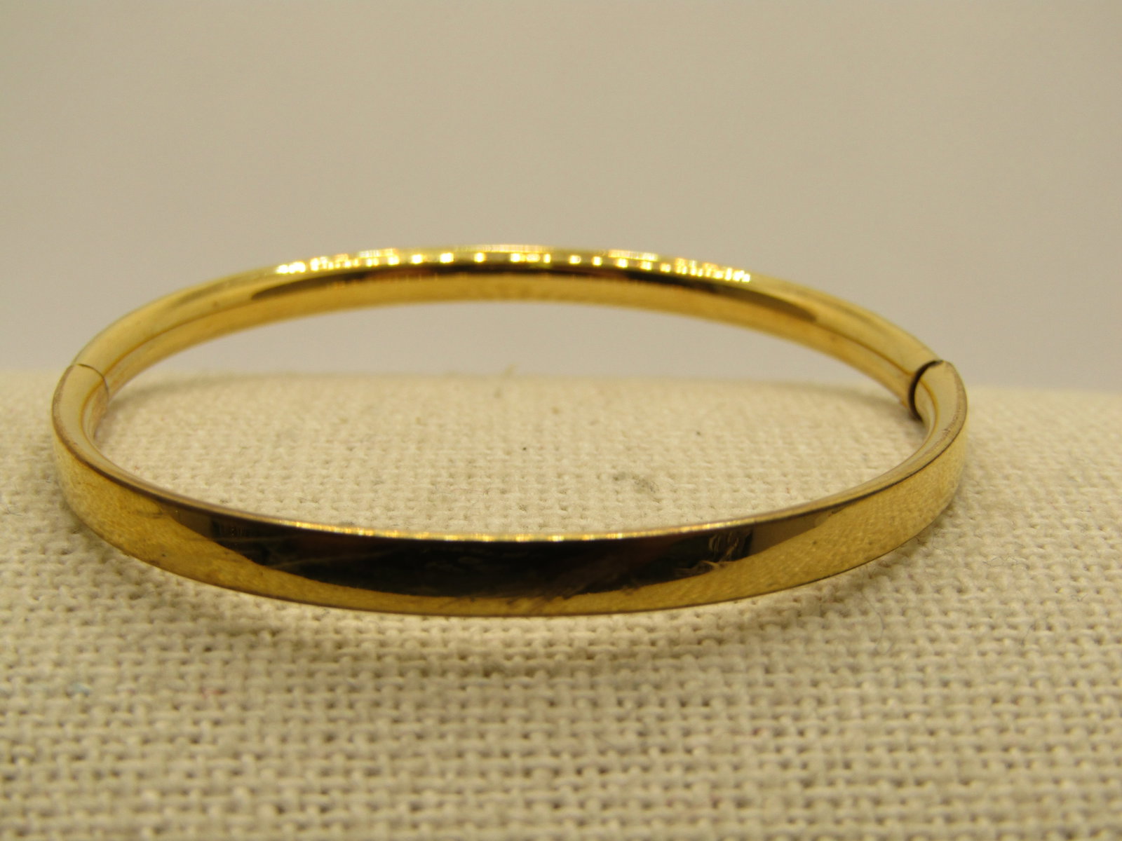 1/20 12KT Kiddie Kraft Bangle Bracelet, 5", Slide Opening, Locking Clasp, 3.5mm 1950's - 6