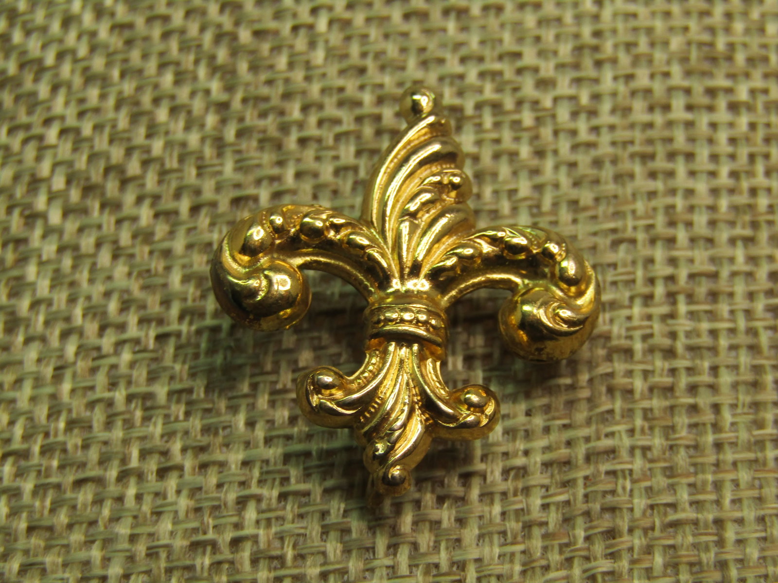 Vintage 12kt G.F. Watch Holding Brooch, Fleur-de-Lis, 1920's-1930's - 5