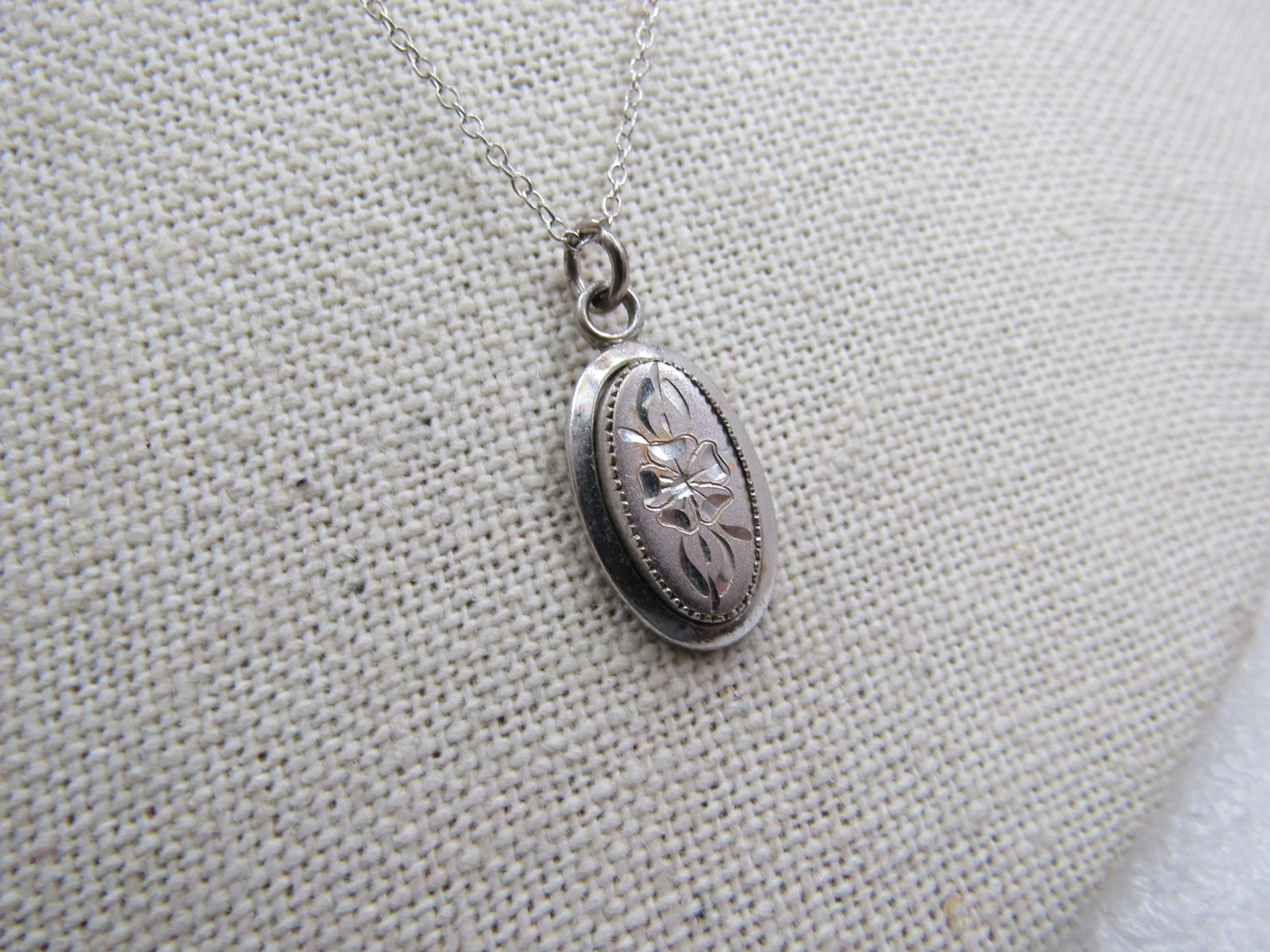 Vintage 12kt G.F. Engraved Cameo Necklace, 18" Chain .925 - 6