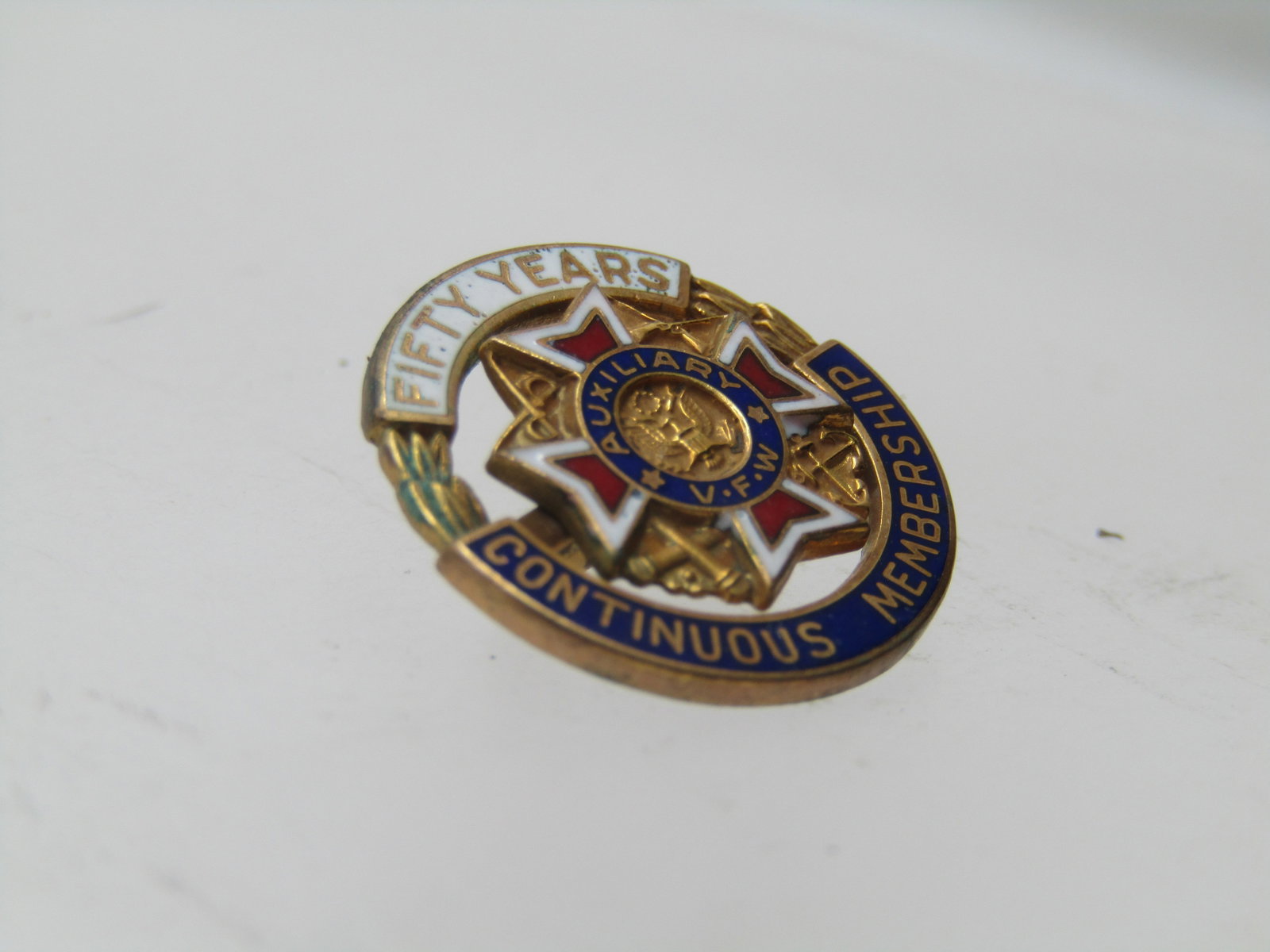 Vintage Enameled VFW Auxillary Membership Brooch, 50 Years, 1960s-1970's. - 4