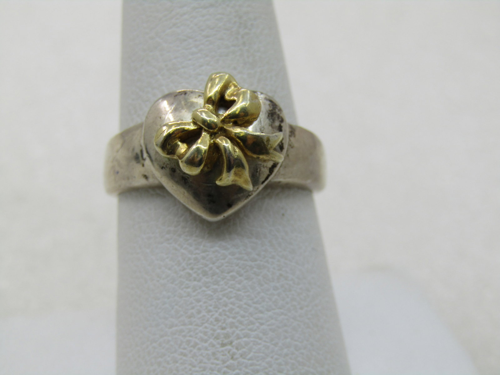 Vintage Sterling Heart & Bow Ring, 10kt Gold Washed Bow, Sz. 8 (1 of 7)