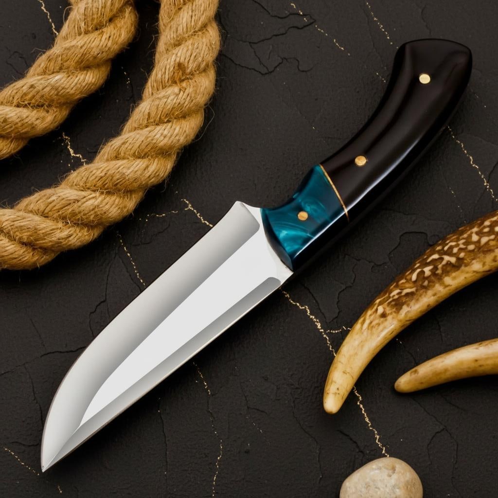 Custom Handmade D2 Steel Hunting Knife Skinner | Resin and Horn Handle w/ Leather Sheath - 2