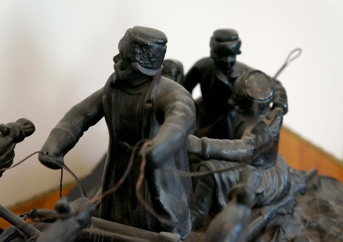 Russia The sculptural group "Troika in winter" Naps Yevgeniy Ivanovich Kasli iron foundry 1972s - 7