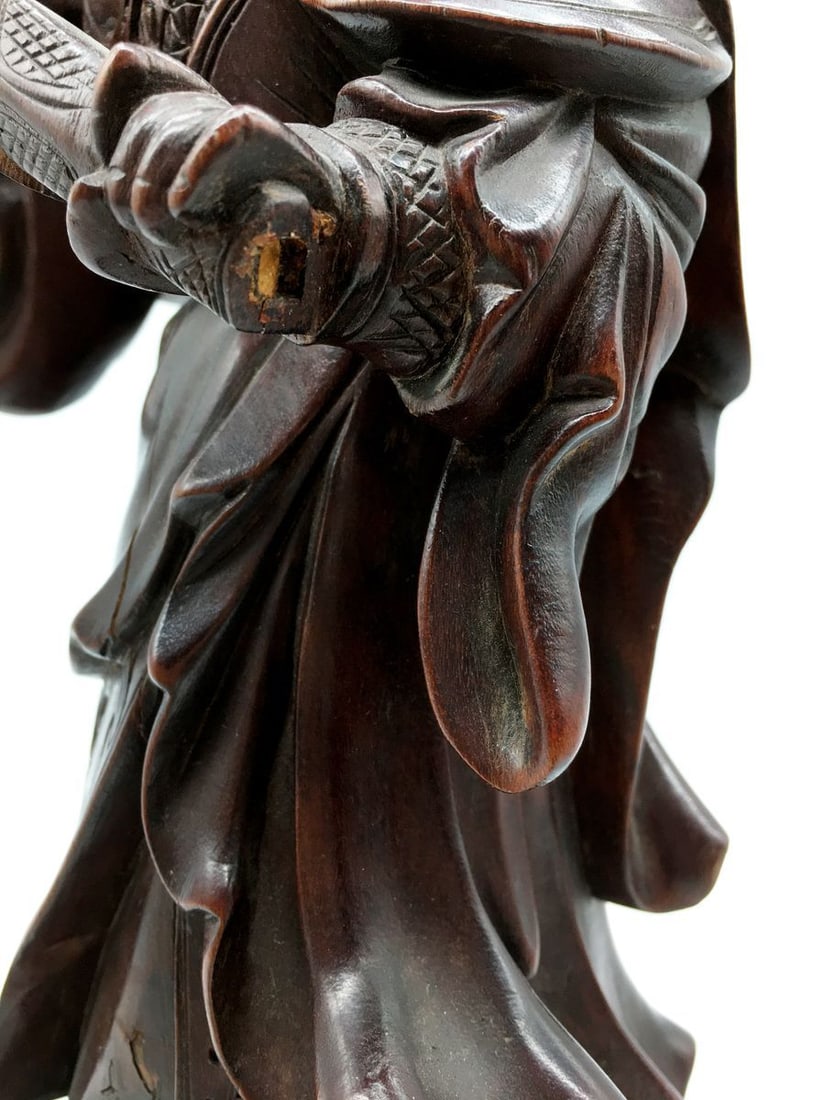 Wooden figures - 8