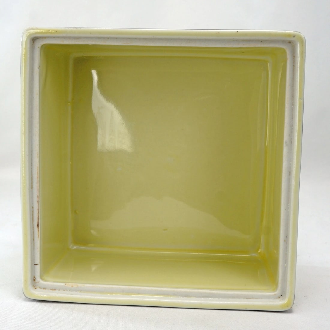1940s Hall's Covered Refrigerator Box Tavern Silhouette - 7