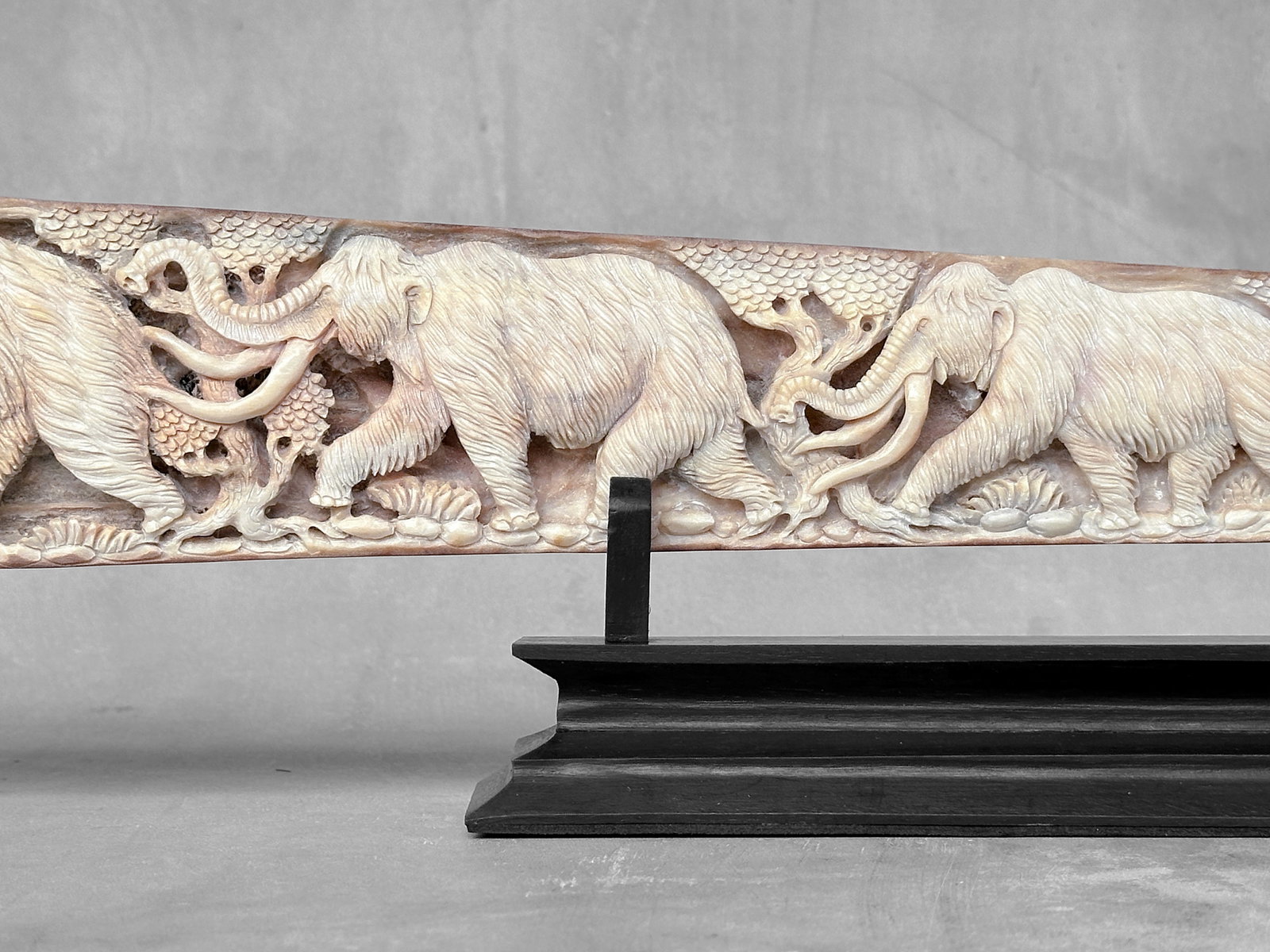 Large engraved Swordfish rostrum - Prehistoric Woolly Mammoth Scene - 6