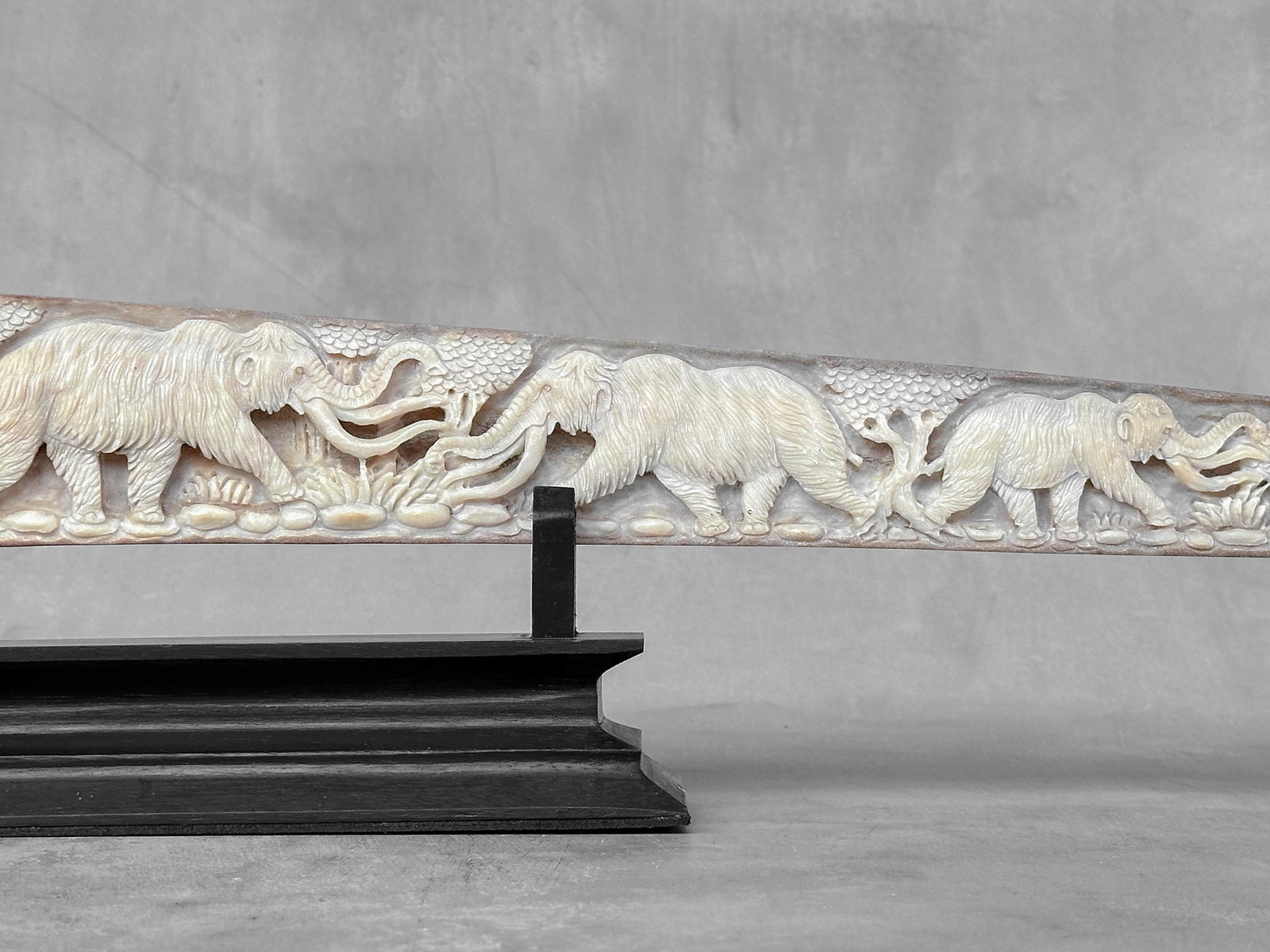 Large engraved Swordfish rostrum - Prehistoric Woolly Mammoth Scene - 8