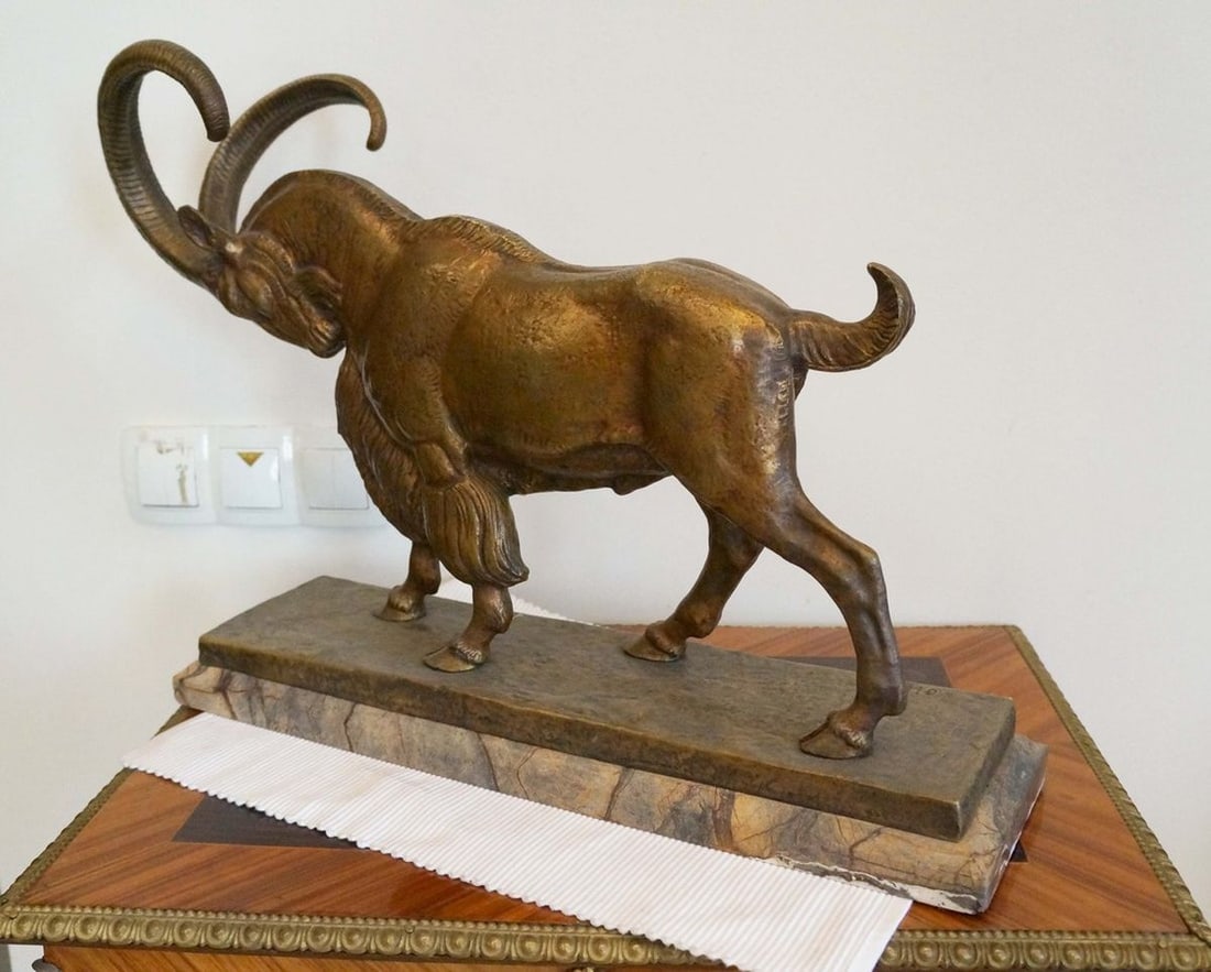 France Bronze sculpture of a bull mid 19th century - 7