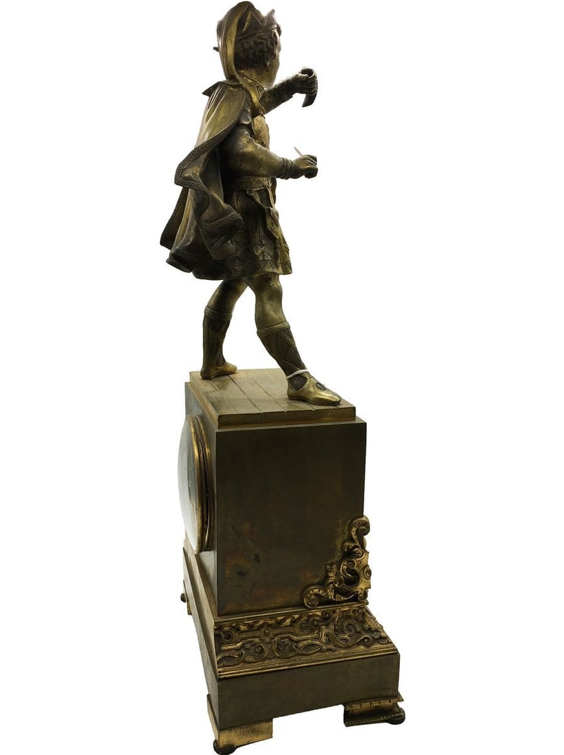 Bronze figure of a man on a watch - 3