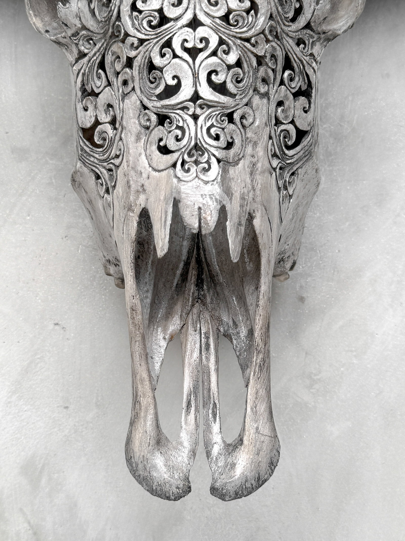 Grey buffalo skull - Traditional Balinese motif - 4