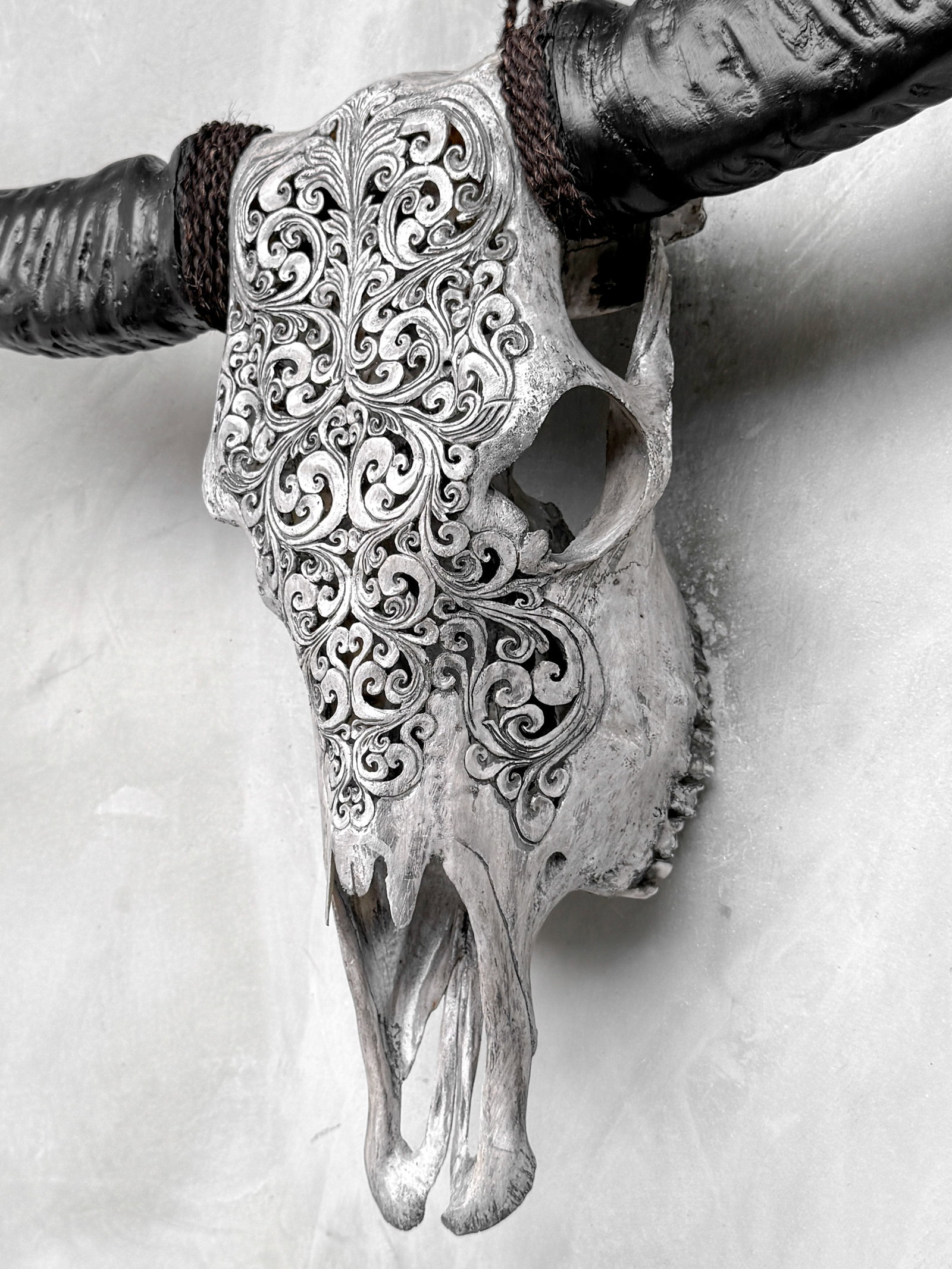 Grey buffalo skull - Traditional Balinese motif - 8