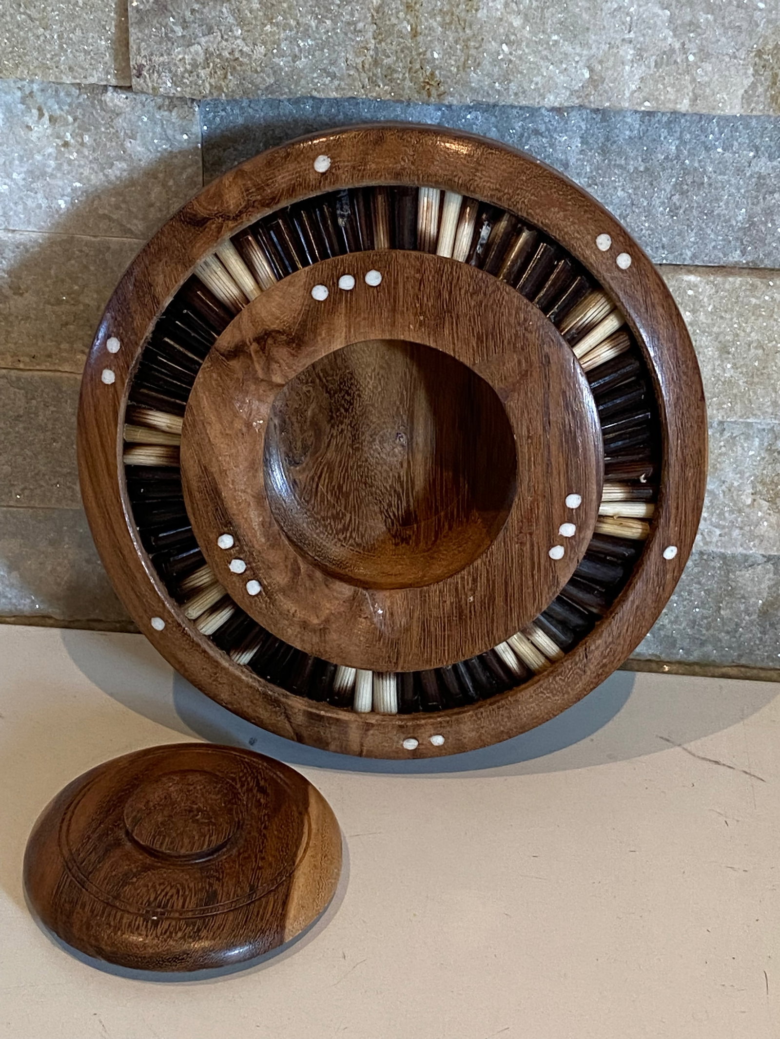 Antique Porcupine Quill Lidded Walnut Wooden Desk box Bowl Cigarettes Holer Ashtray - 2