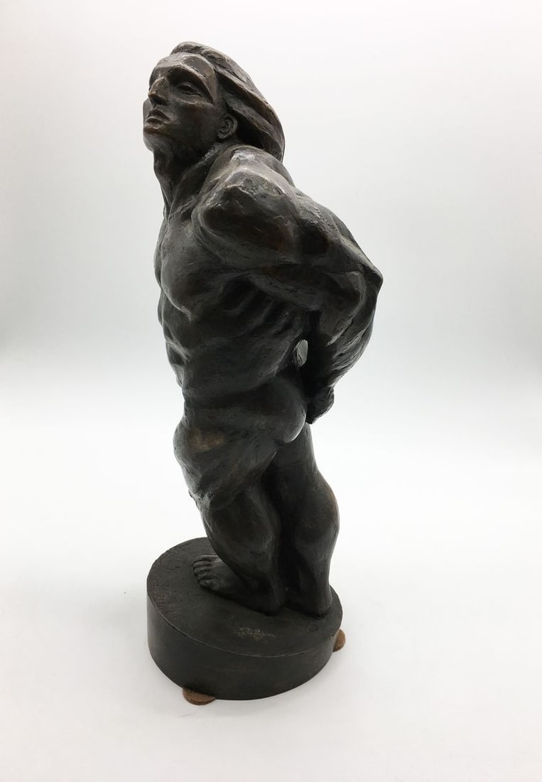 Bronze human figure - 4