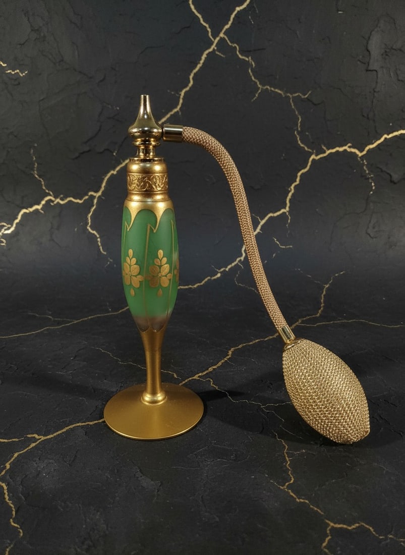 Vintage 1920s Art Deco Green Glass Perfume Atomizer Hand Painted Gold Trim - 5