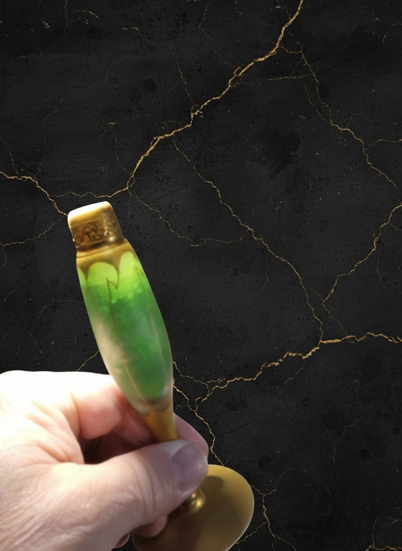 Vintage 1920s Art Deco Green Glass Perfume Atomizer Hand Painted Gold Trim - 7